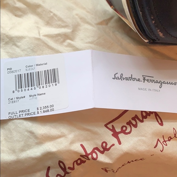 Authentic Salvatore Ferragamo bag. - Picture 8 of 8